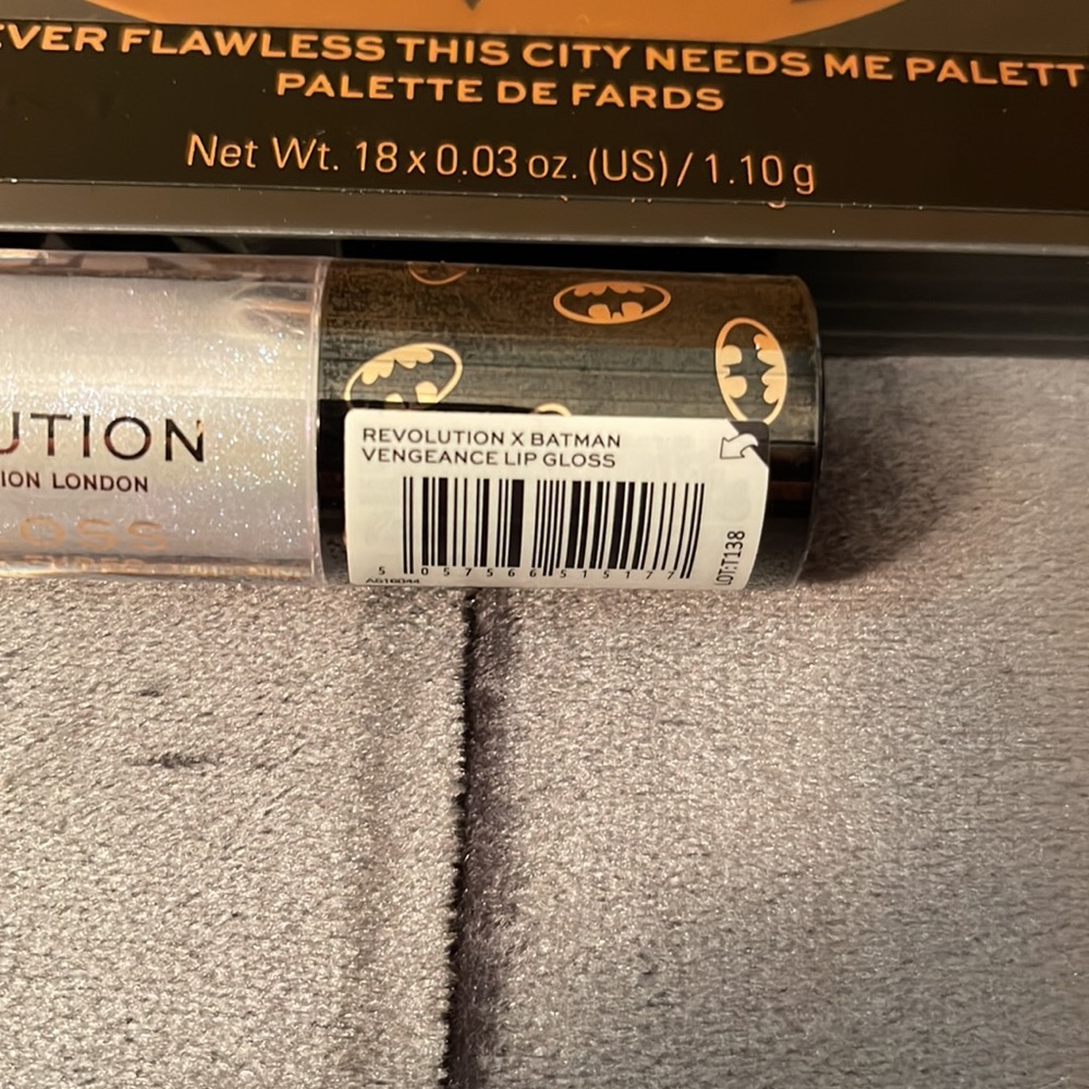 Makeup Revolution DC Batman Set - Picture 7 of 7